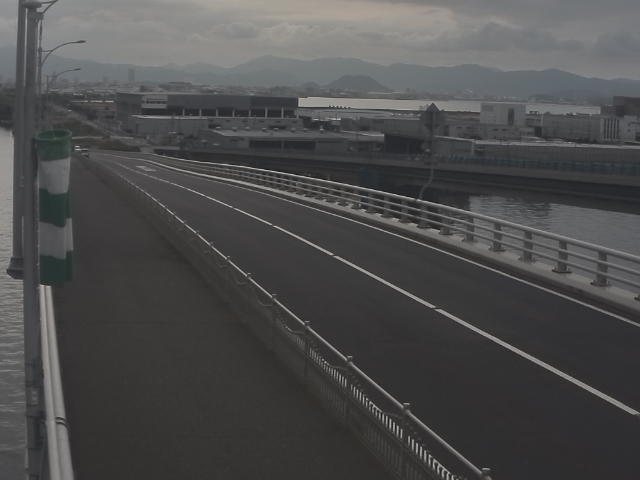 橋梁中央部 広島方面　↖