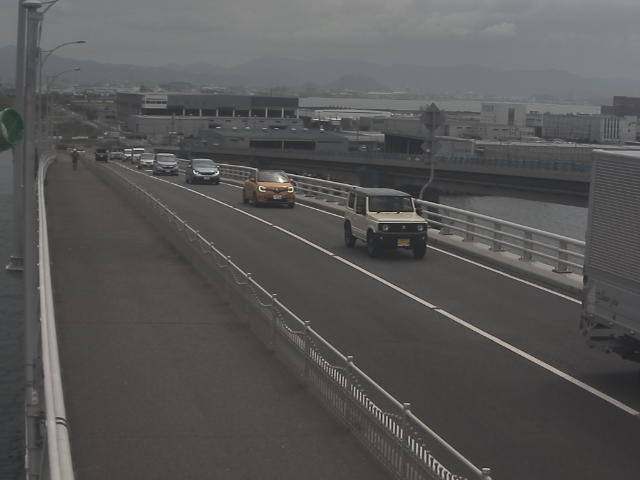 橋梁中央部 広島方面　↖