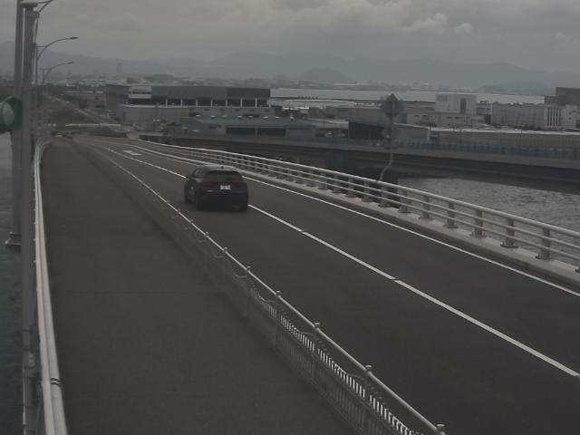 橋梁中央部 広島方面　↖