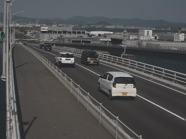 橋梁中央部 広島方面　↖