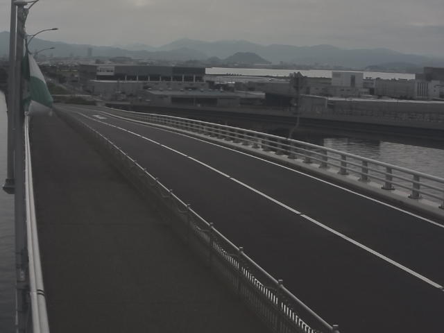 橋梁中央部 広島方面　↖