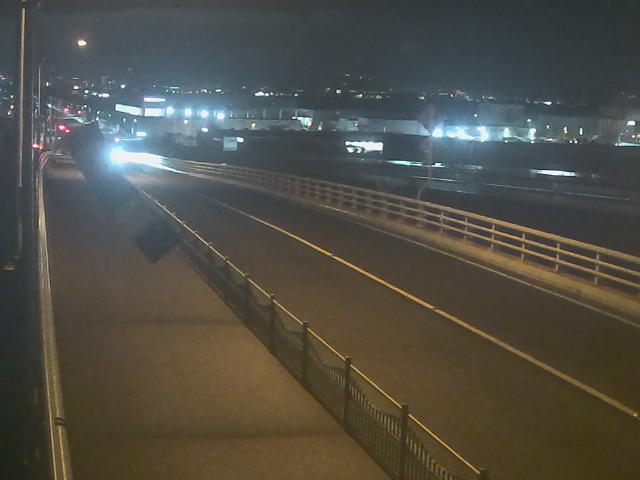 橋梁中央部 広島方面　↖