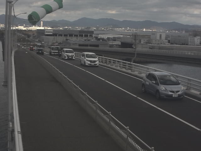 橋梁中央部 広島方面　↖