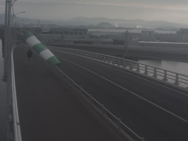 橋梁中央部 広島方面　↖