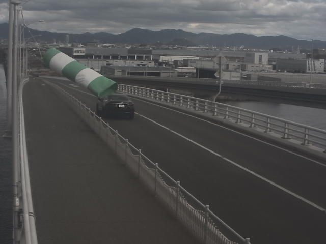 橋梁中央部 広島方面　↖