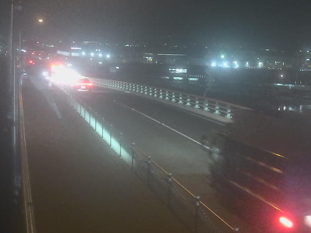 橋梁中央部 広島方面　↖