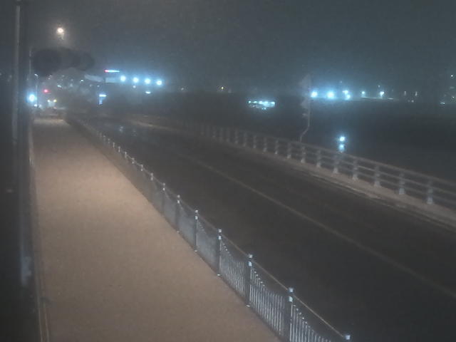 橋梁中央部 広島方面　↖