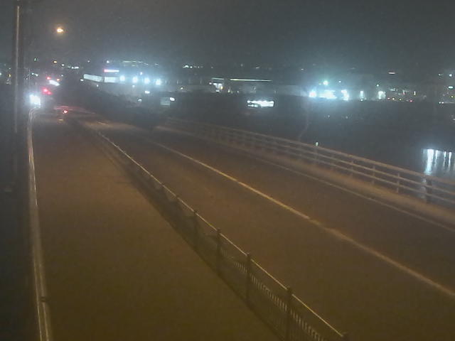 橋梁中央部 広島方面　↖