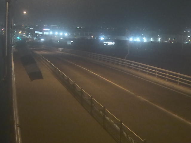 橋梁中央部 広島方面 ↖ 橋梁中央部 広島方面 ↖