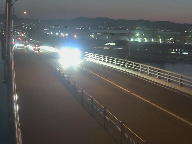 橋梁中央部 広島方面 ↖ 橋梁中央部 広島方面 ↖