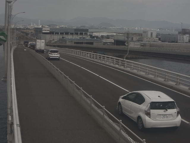 橋梁中央部 広島方面　↖