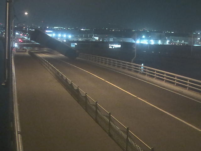 橋梁中央部 広島方面 ↖ 橋梁中央部 広島方面 ↖