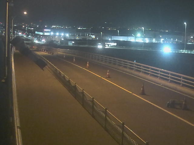 橋梁中央部 広島方面　↖