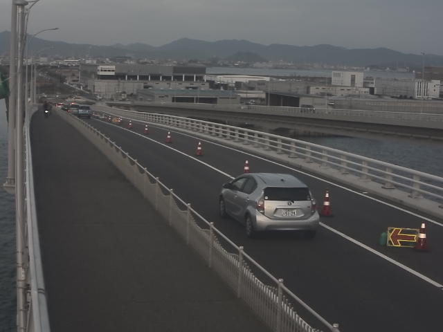 橋梁中央部 広島方面 ↖ 橋梁中央部 広島方面 ↖
