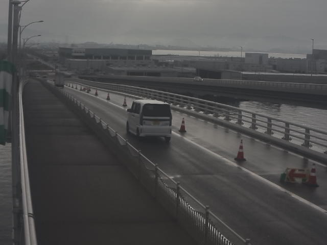 橋梁中央部 広島方面　↖