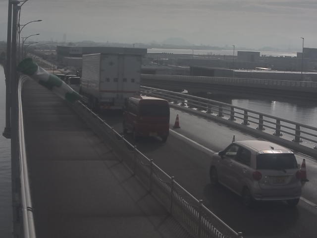 橋梁中央部 広島方面　↖