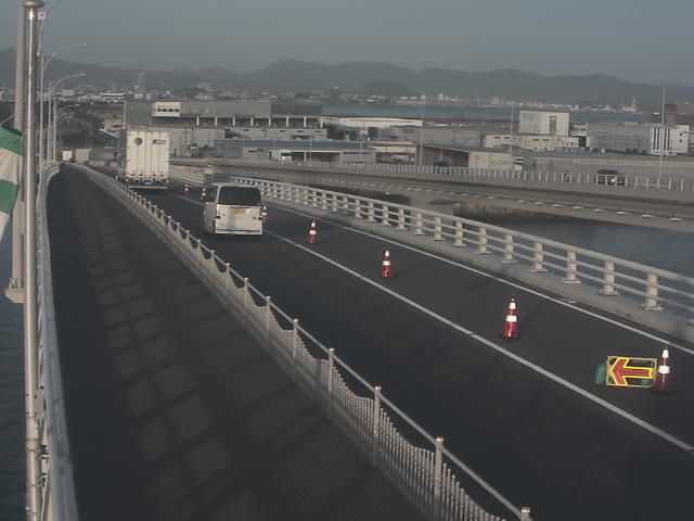 橋梁中央部 広島方面　↖