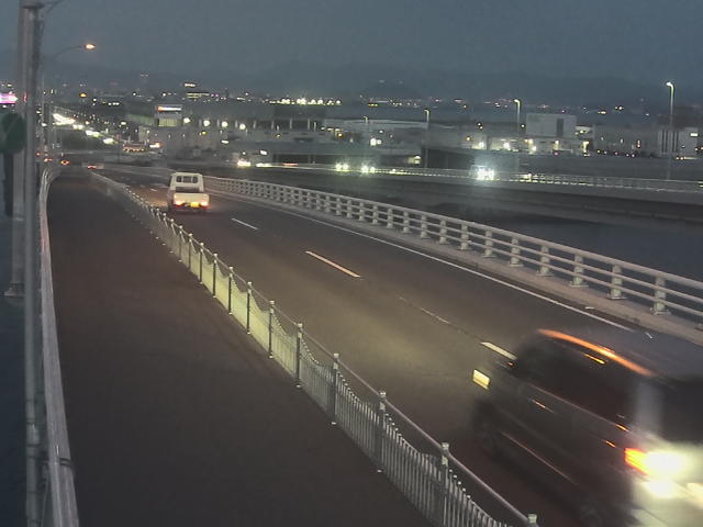 橋梁中央部 広島方面　↖