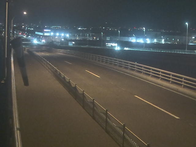 橋梁中央部 広島方面　↖