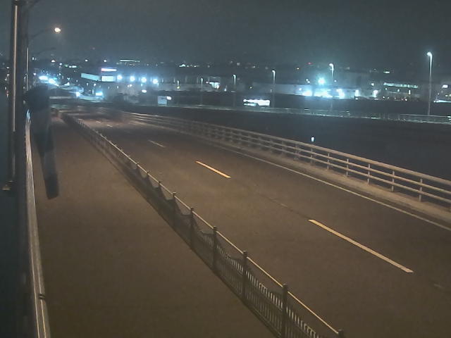 橋梁中央部 広島方面　↖