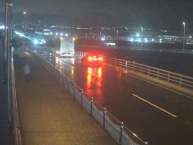 橋梁中央部 広島方面　↖