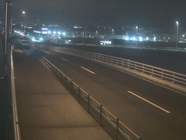 橋梁中央部 広島方面　↖