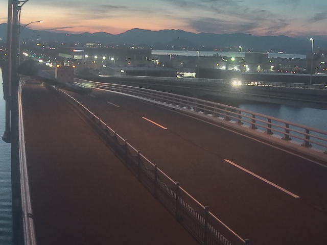 橋梁中央部 広島方面 ↖ 橋梁中央部 広島方面 ↖