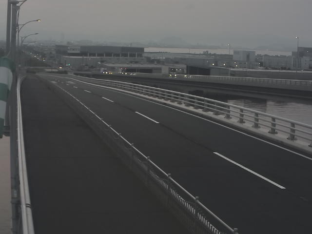 橋梁中央部 広島方面　↖