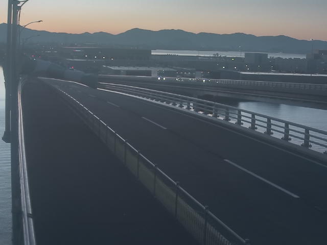 橋梁中央部 広島方面 ↖ 橋梁中央部 広島方面 ↖