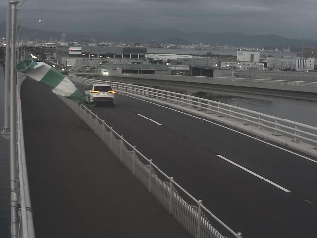 橋梁中央部 広島方面 ↖ 橋梁中央部 広島方面 ↖