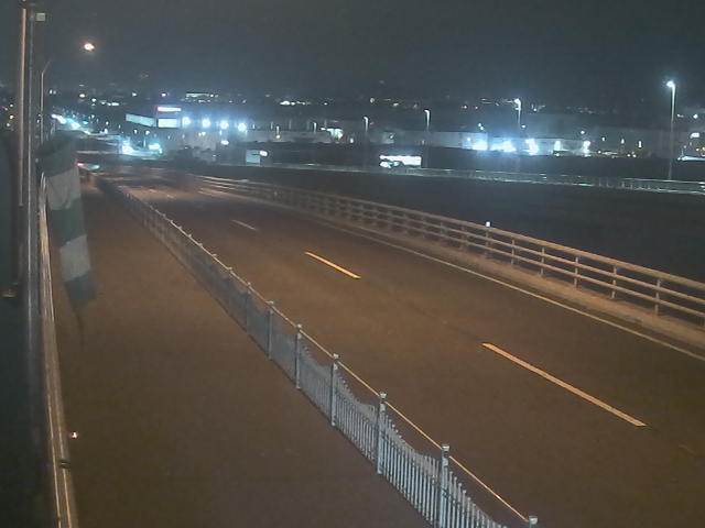 橋梁中央部 広島方面　↖