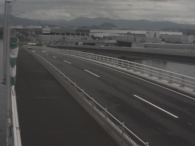 橋梁中央部 広島方面　↖