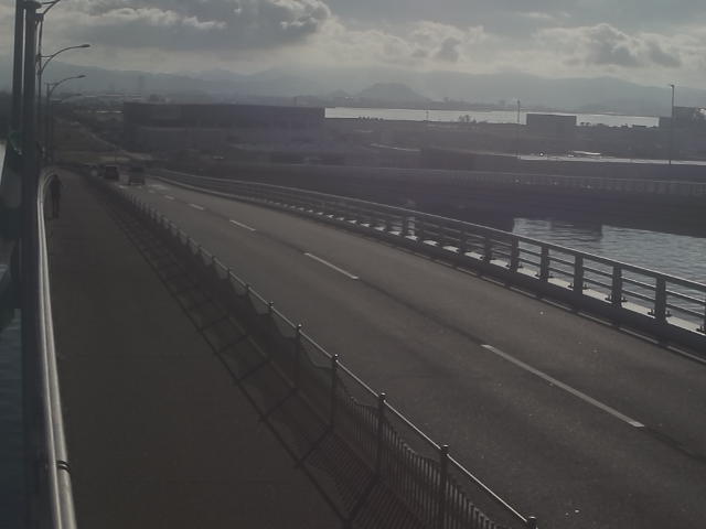 橋梁中央部 広島方面　↖