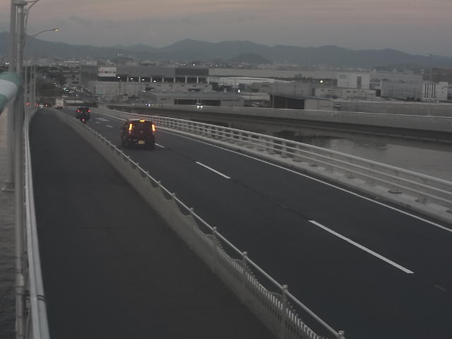 橋梁中央部 広島方面 ↖ 橋梁中央部 広島方面 ↖