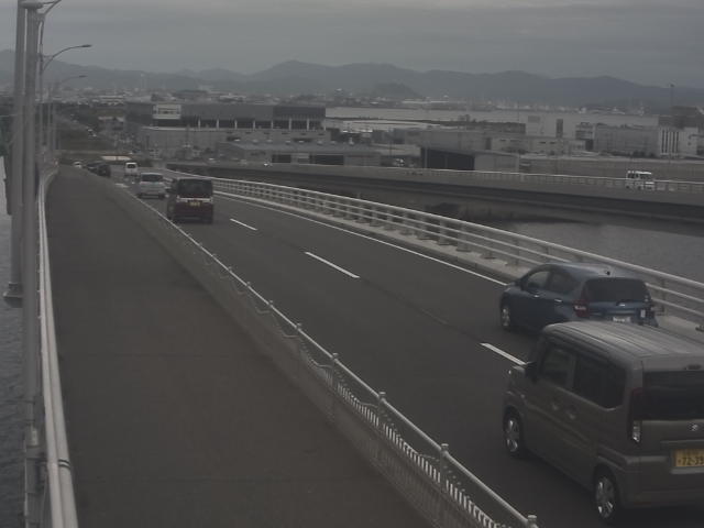 橋梁中央部 広島方面 ↖ 橋梁中央部 広島方面 ↖