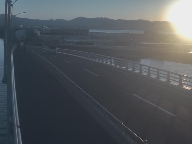 橋梁中央部 広島方面 ↖ 橋梁中央部 広島方面 ↖