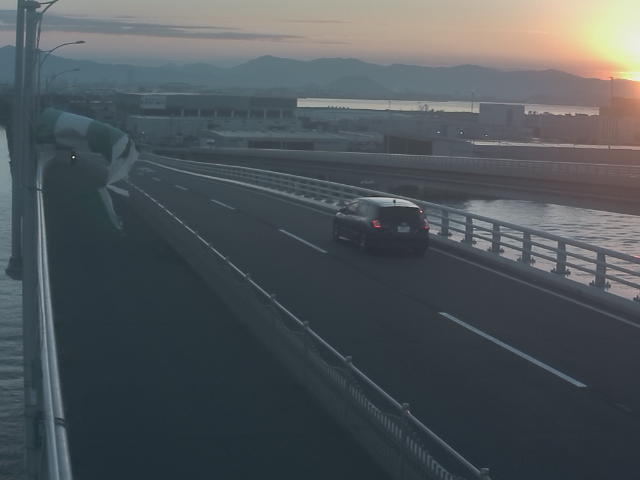 橋梁中央部 広島方面 ↖ 橋梁中央部 広島方面 ↖
