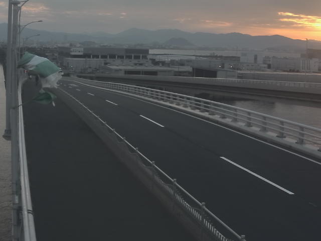 橋梁中央部 広島方面 ↖ 橋梁中央部 広島方面 ↖
