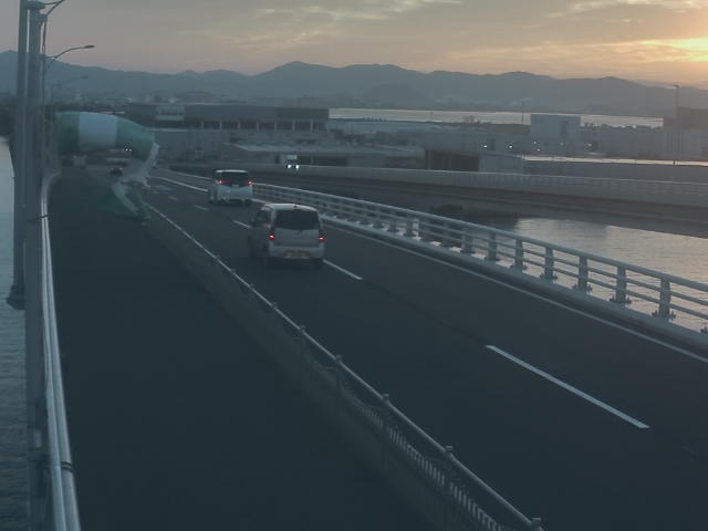 橋梁中央部 広島方面 ↖ 橋梁中央部 広島方面 ↖
