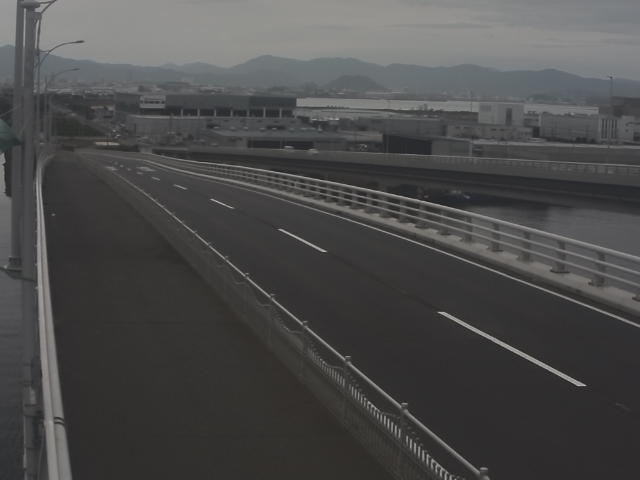 橋梁中央部 広島方面　↖