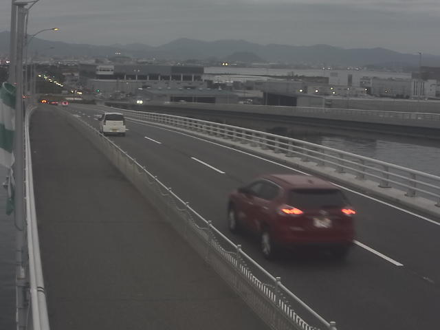 橋梁中央部 広島方面　↖