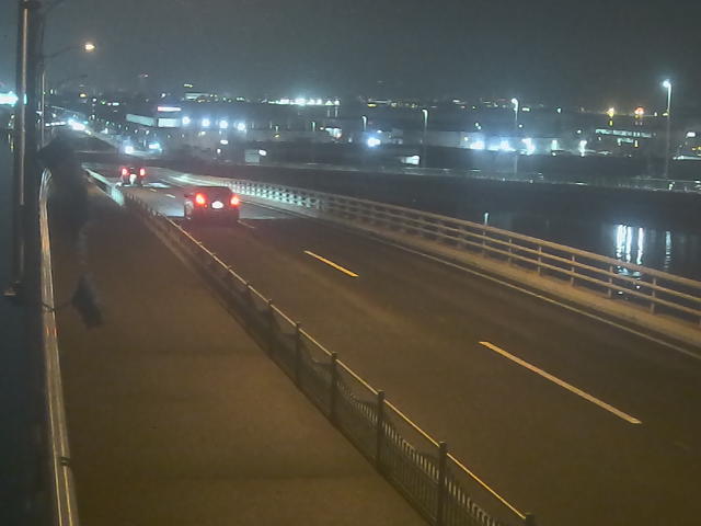橋梁中央部 広島方面　↖