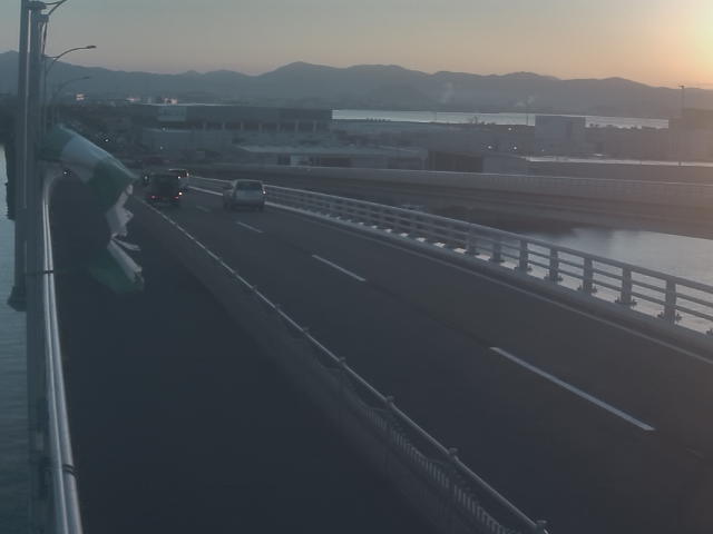 橋梁中央部 広島方面 ↖ 橋梁中央部 広島方面 ↖