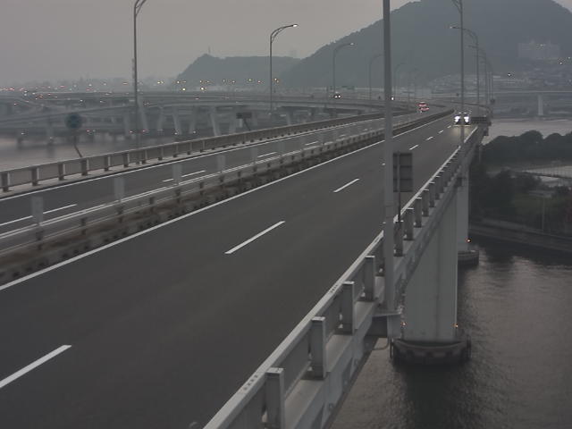 橋梁中央部 仁保方面　↗ 