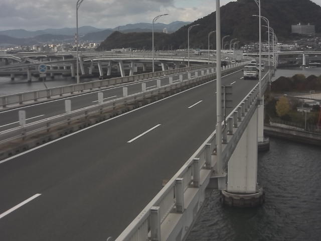 橋梁中央部 仁保方面　↗ 