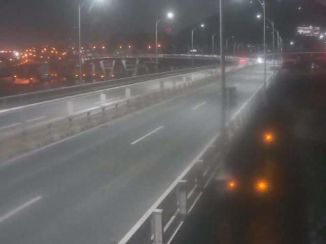 橋梁中央部 仁保方面　↗ 