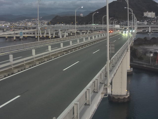 橋梁中央部 仁保方面　↗ 