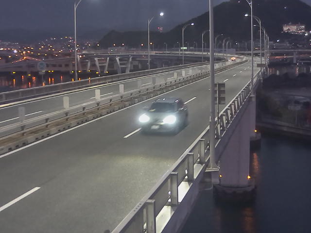 橋梁中央部 仁保方面　↗ 