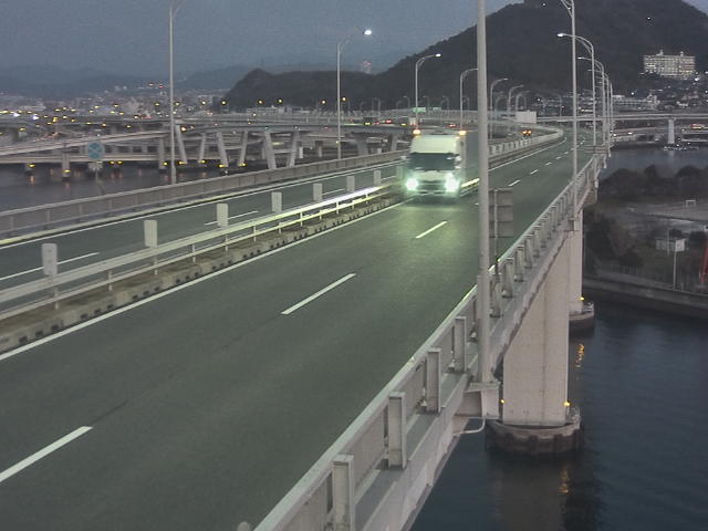 橋梁中央部 仁保方面　↗ 