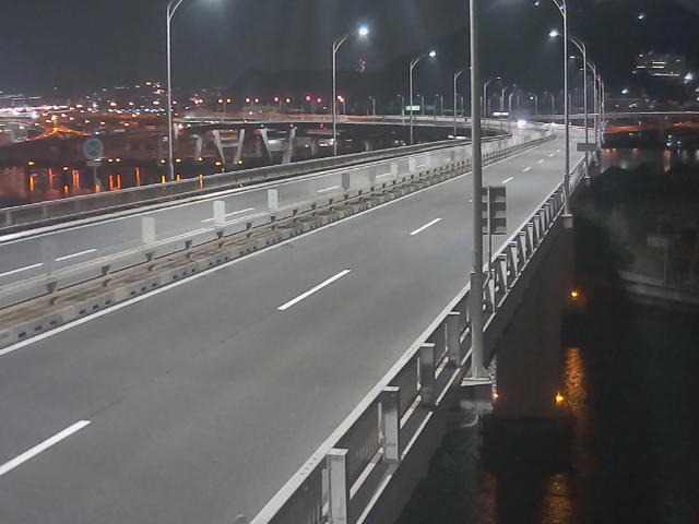 橋梁中央部 仁保方面　↗ 